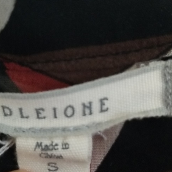 Pleione Geometric Pattern Tunic - Picture 5 of 11